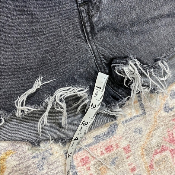 Levi’s Womens 28 Premium 501 Button Fly Denim Jean Shorts Gray Black Mesa Cabo - Picture 13 of 16